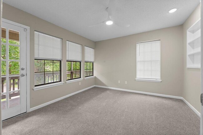 Building Photo - 66 Indian Clover Dr