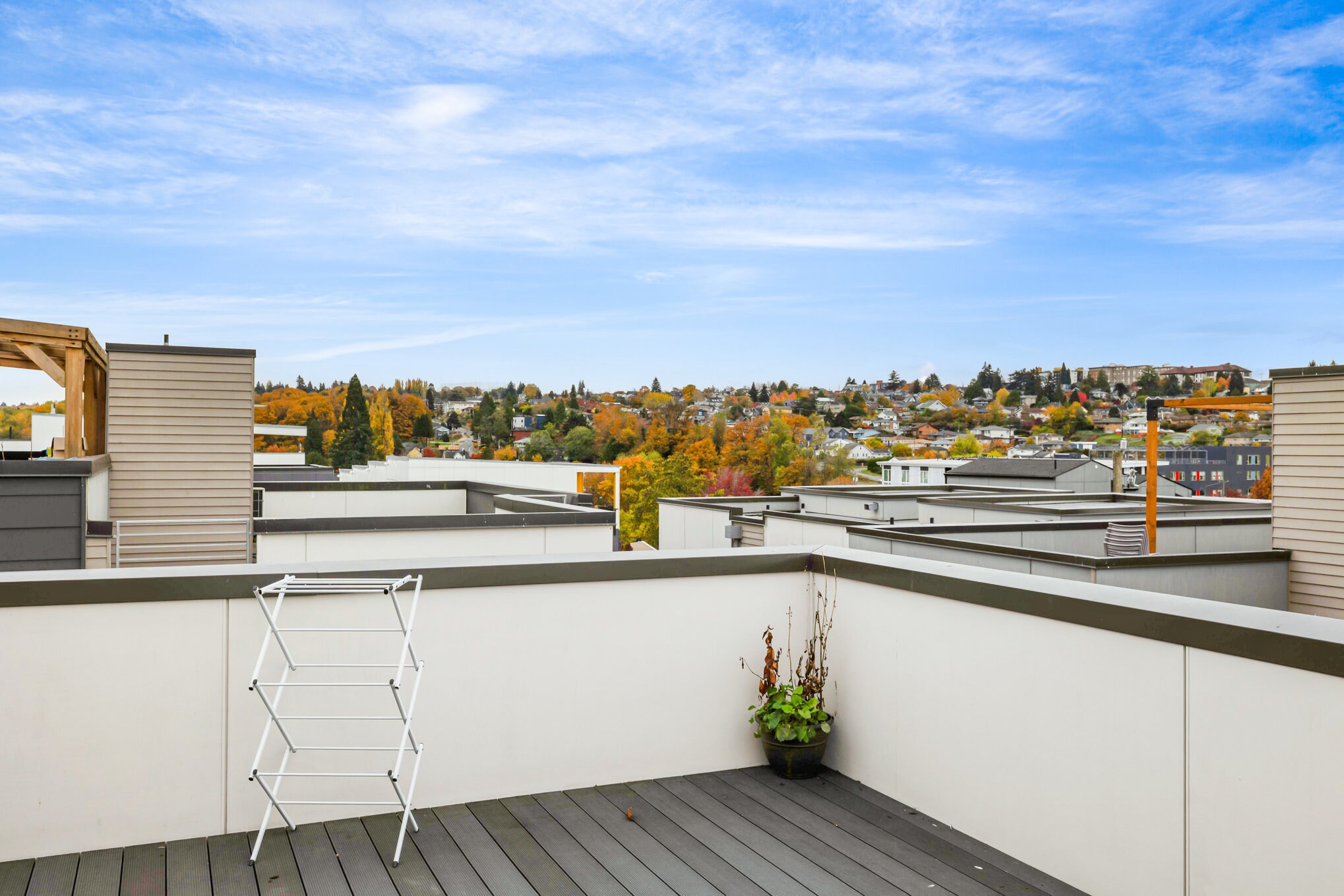 Building Photo - 2405 S Holgate St