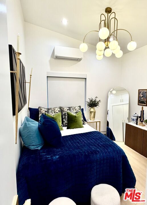 Building Photo - 5561 1/2 El Canon Ave