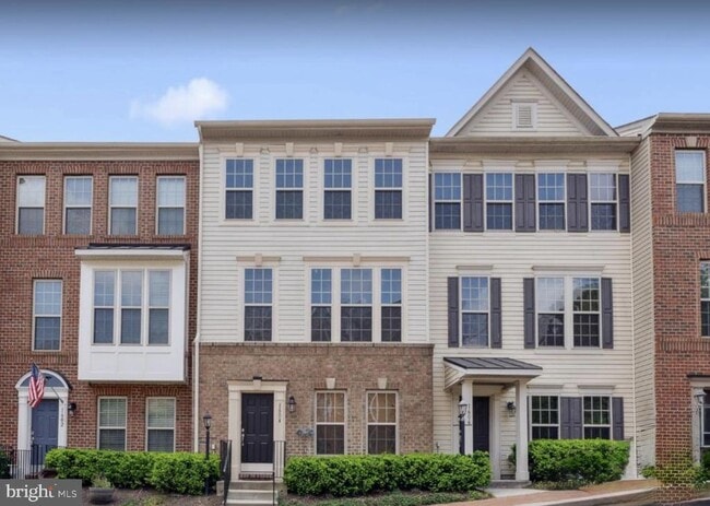 Primary Photo - 1604 Sebring Ct