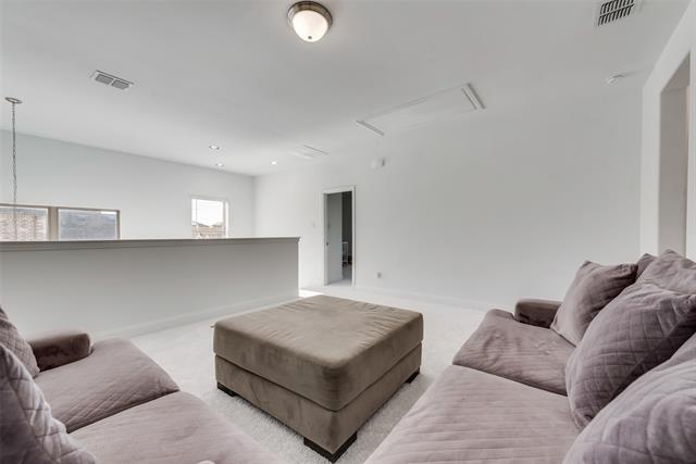 Building Photo - 901 Gold Finch Ln