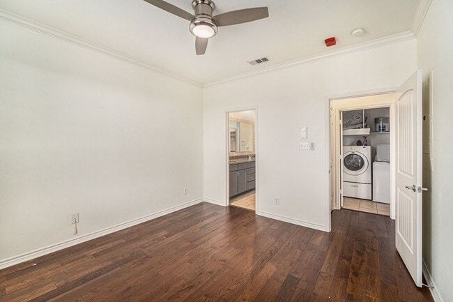 Building Photo - Downtown Fort Worth Condo with Office!