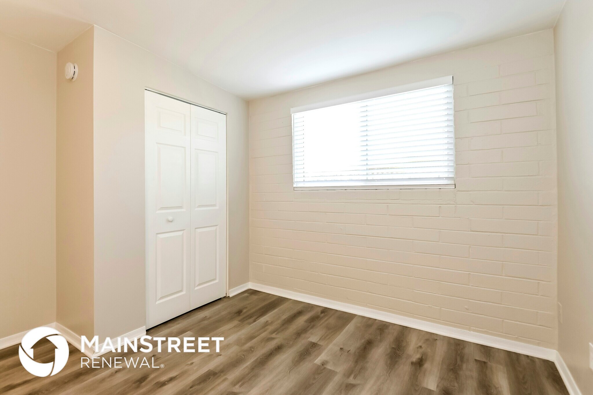 Building Photo - 8601 E Mormon Dr