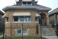 Building Photo - 2740 N Menard Ave