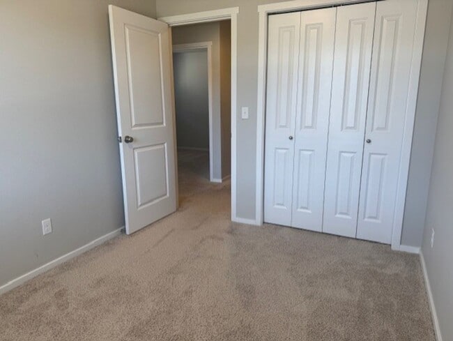 Building Photo - MOVE IN SPECIAL $1000 OFF FIRST MONTH'S RE...