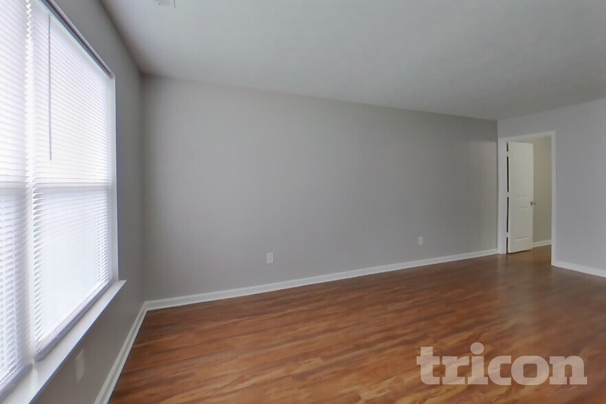 Building Photo - 8183 Dartmoth Ln
