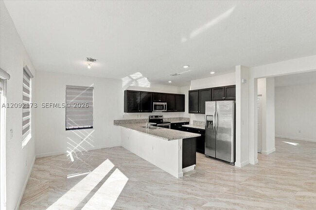 Building Photo - 336 NE 210th Way