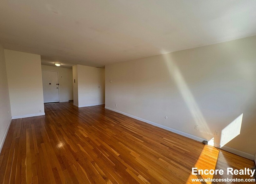 Building Photo - 66 Homer Ave