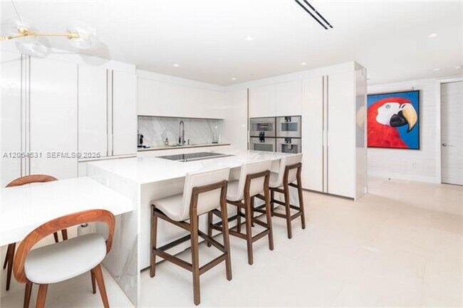 Building Photo - 10201 Collins Ave