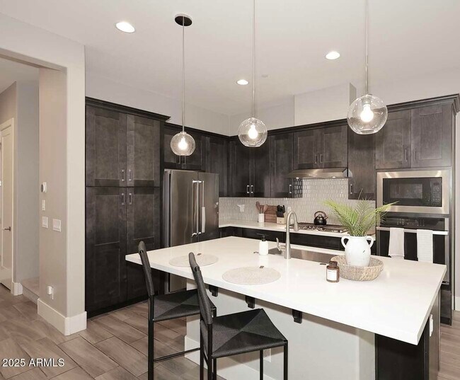 Building Photo - 7464 E Paraiso Dr