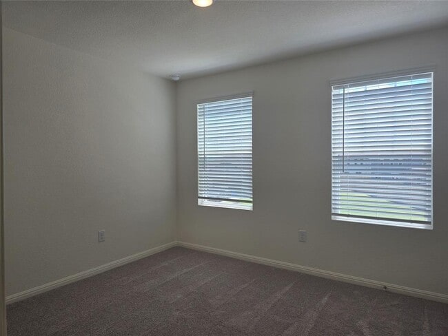 Building Photo - 121 Blazilmar Ln