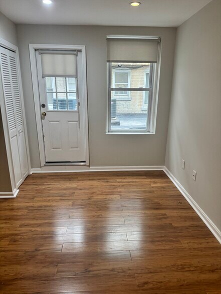 Building Photo - 220 Hanover St