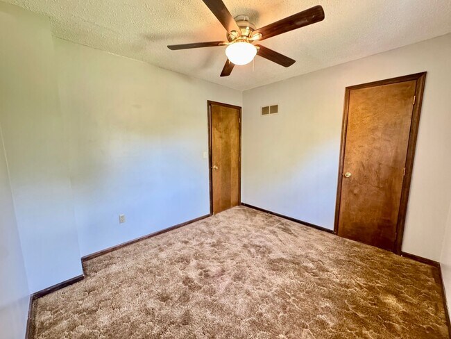 Building Photo - 203 Larkin Ave