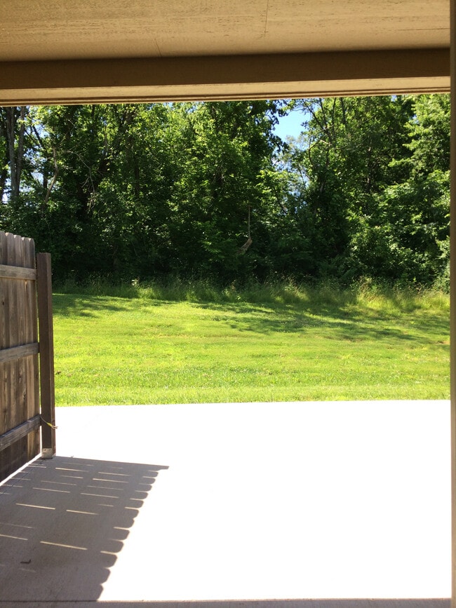 Building Photo - 610 A W Market St