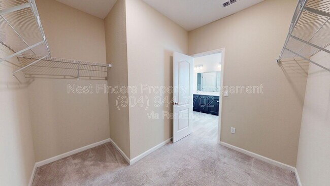 Building Photo - 1833 Mathews Manor Dr