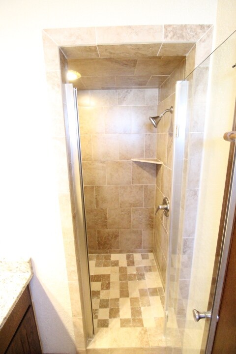 Building Photo - 1136 W Johnathan Way