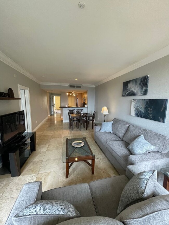 Building Photo - Meridian Furnished 2 Bd / 2 Ba Luxury Condo, Newly Renovated