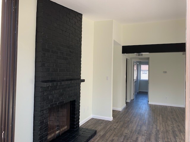 Building Photo - 2055 Sierra Rd