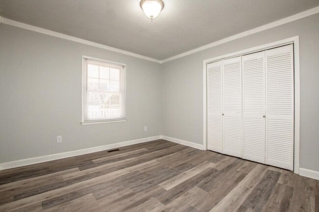 Building Photo - 2089 Rock Springs Cir