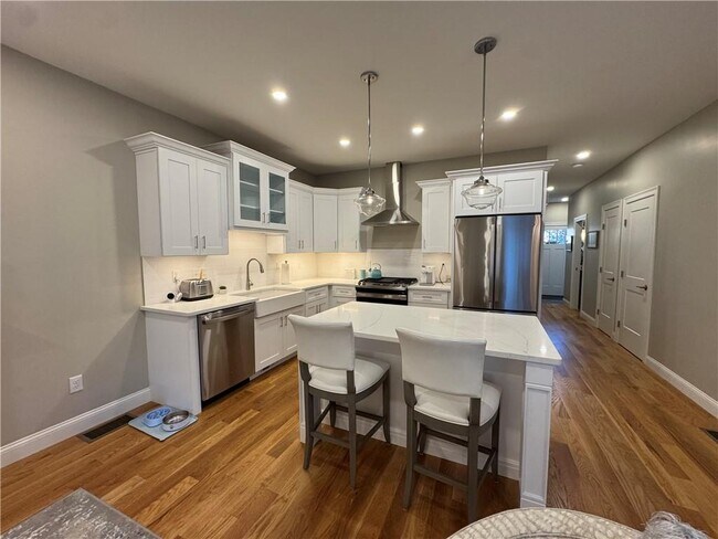 Building Photo - 25 Franklin Rd