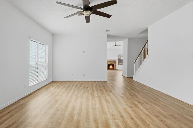 Building Photo - 2910 Cocona Ln