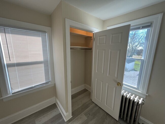 Building Photo - 216 Highland Ave