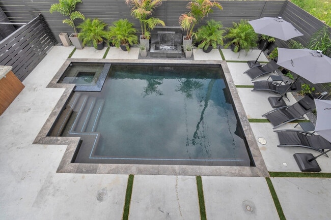 Building Photo - 2703 Blodgett St