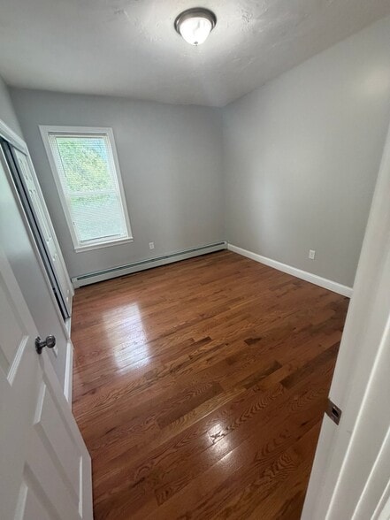 Building Photo - 597 Millbury St