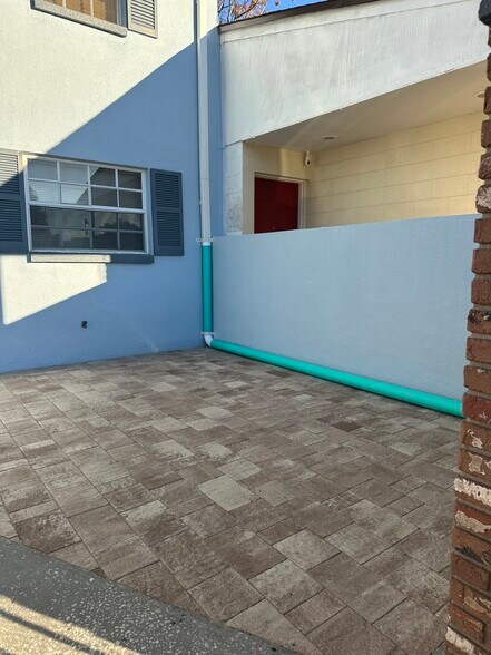 Building Photo - 10035 N 53rd St