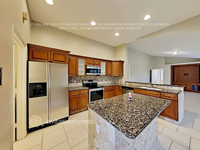 Building Photo - 2293 Stonegate Dr