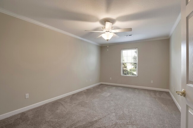 Building Photo - 540 Battlecreek Way