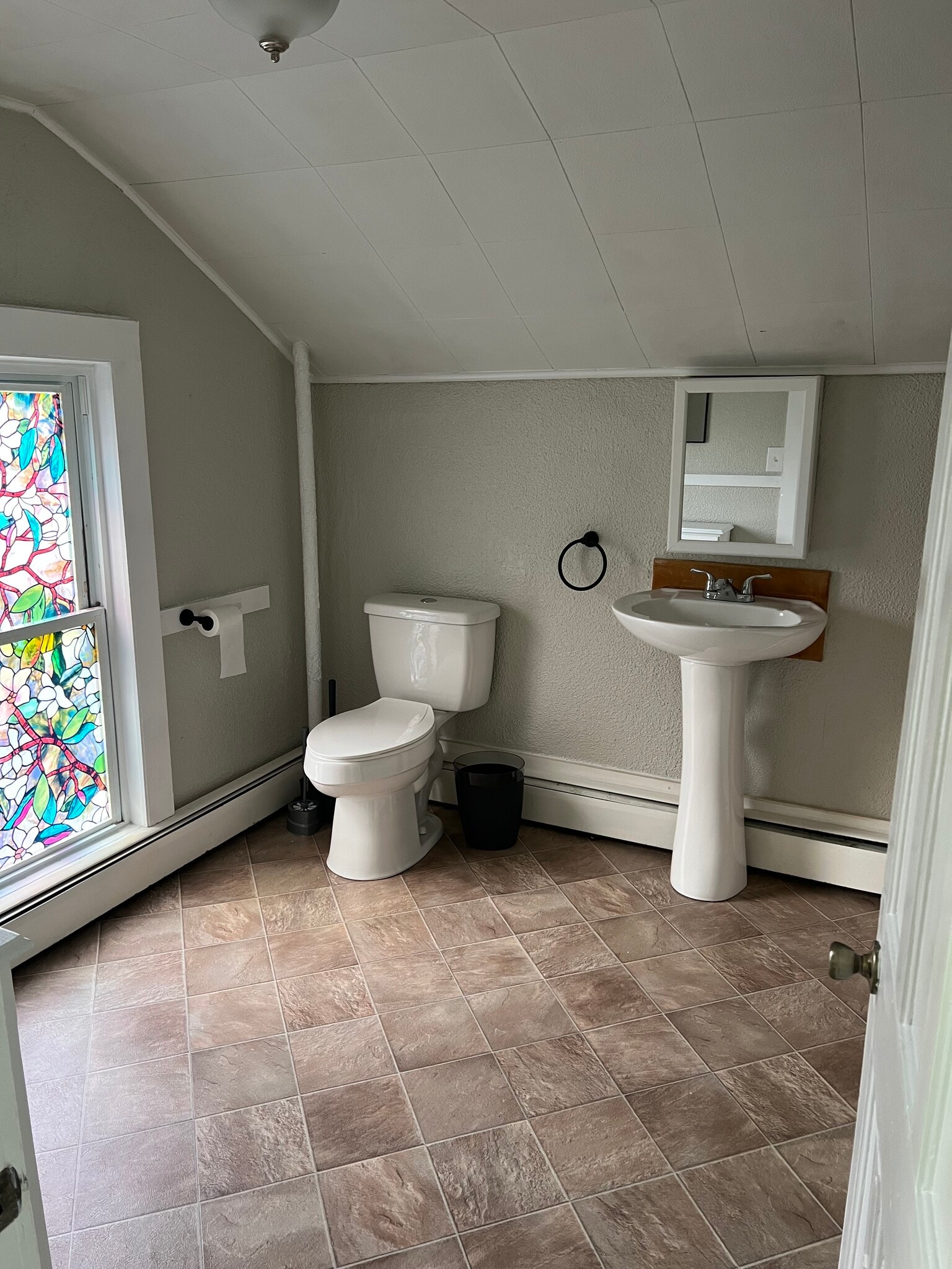 Building Photo - 420 William St