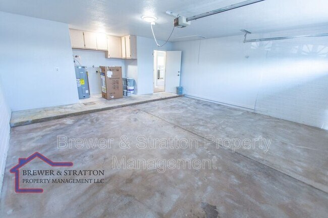 Building Photo - 6524 E Ingram St