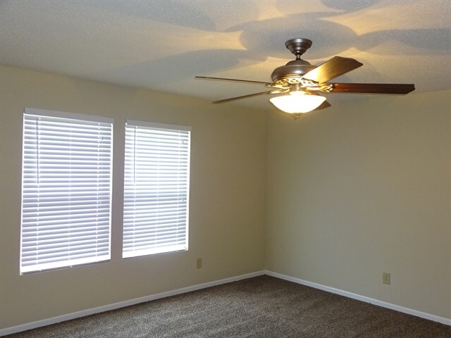 Building Photo - 498 Old Glory Drive