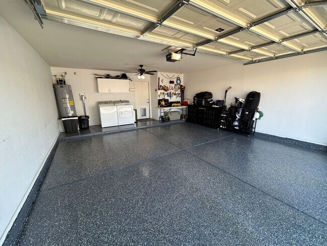 Building Photo - 16732 N 160th Ave