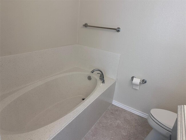 Building Photo - 109 Simpson Ave