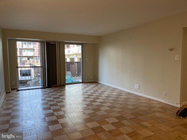 Building Photo - 520 N St SW