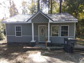 Building Photo - Fayetteville