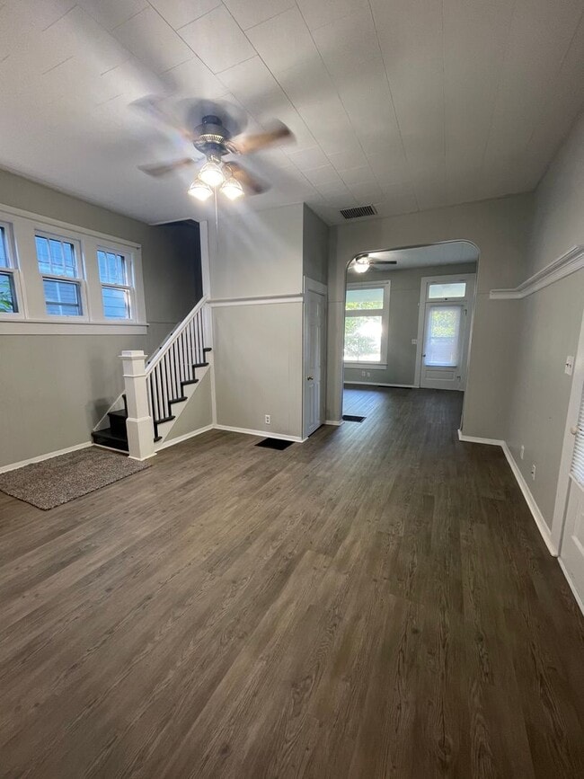 Primary Photo - 3 Bedroom Single Family Home Near Columbia...