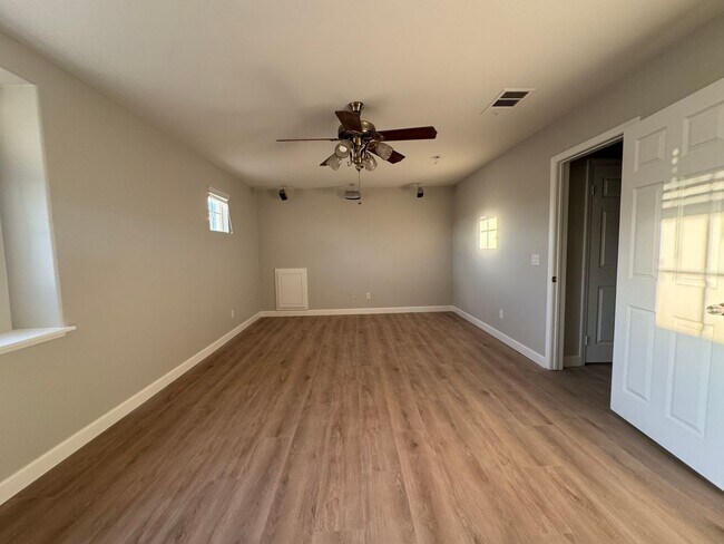 Building Photo - 2871 Pinta Ct