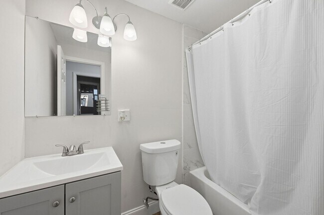 Building Photo - Completely Renovated 2BR/1BA Home on Extra-Large Lot in Jacksonville's Trout River Area***APRIL S...