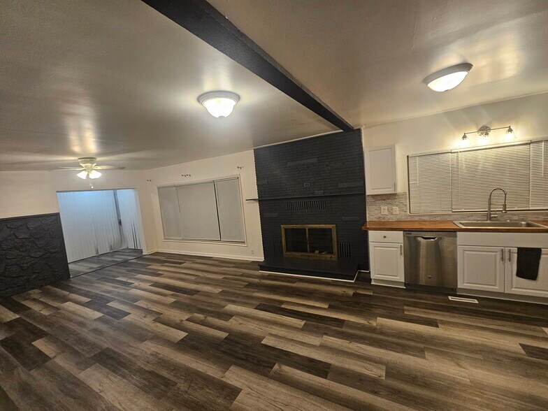 Building Photo - 37252 Jefferson Ave