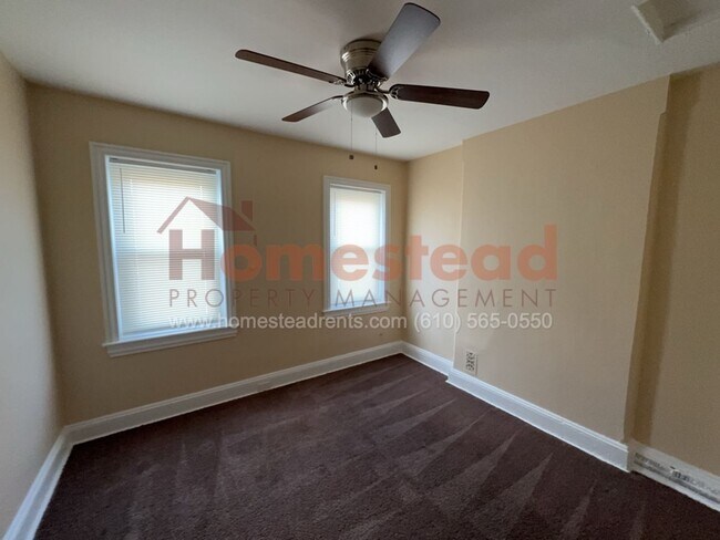 Building Photo - EDDYSTONE HOME FOR RENT!