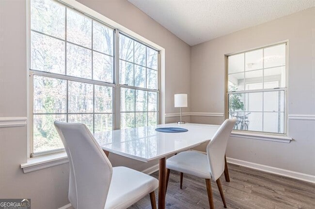 Building Photo - 6034 Coventry Cir