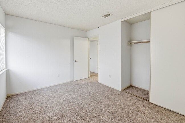 Building Photo - 12027 Willow Trail