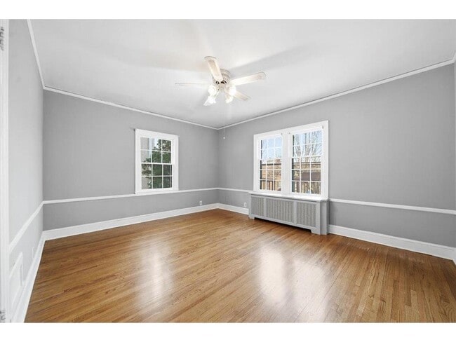 Building Photo - 3540 Irving Ave S