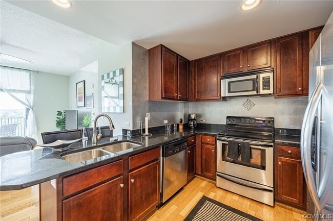 Building Photo - 1101 Haxall Point