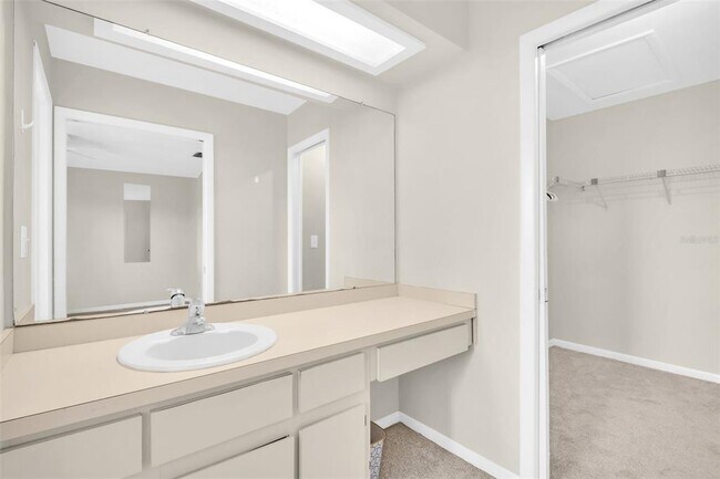 Building Photo - 1526 Chateaux De Ville Ct