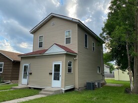 Building Photo - 1221 8th St S