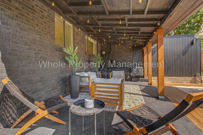 Building Photo - 3038 Sheridan Blvd